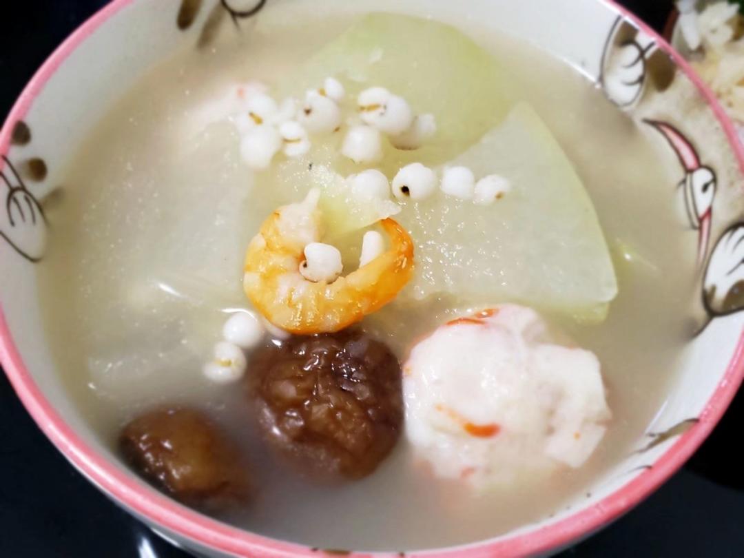 海鲜菇冬瓜薏米汤