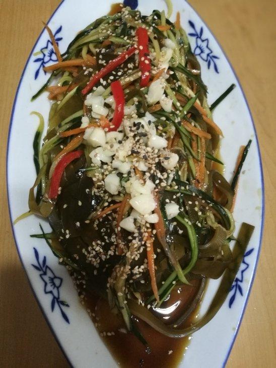 凉拌海带黄瓜丝
