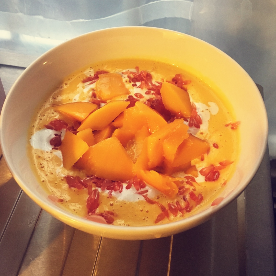 不输甜品店的杨枝甘露