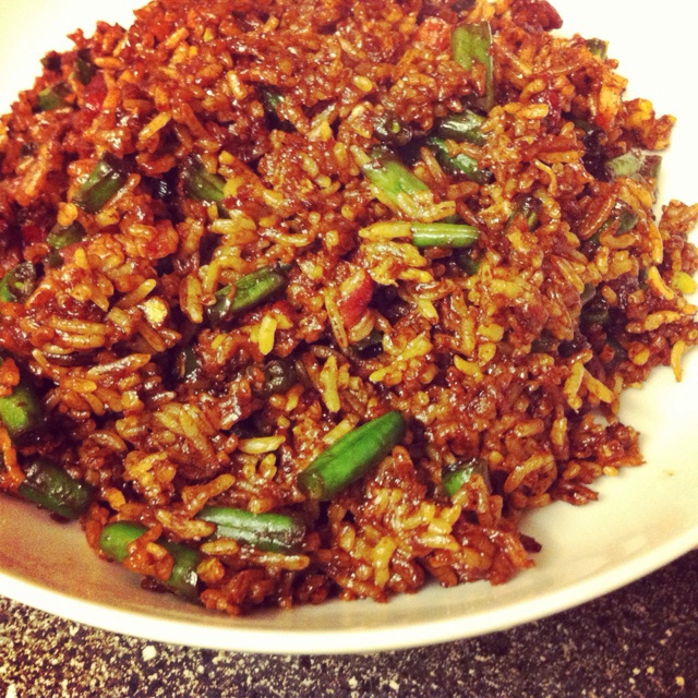 据说是 正宗酱油炒饭