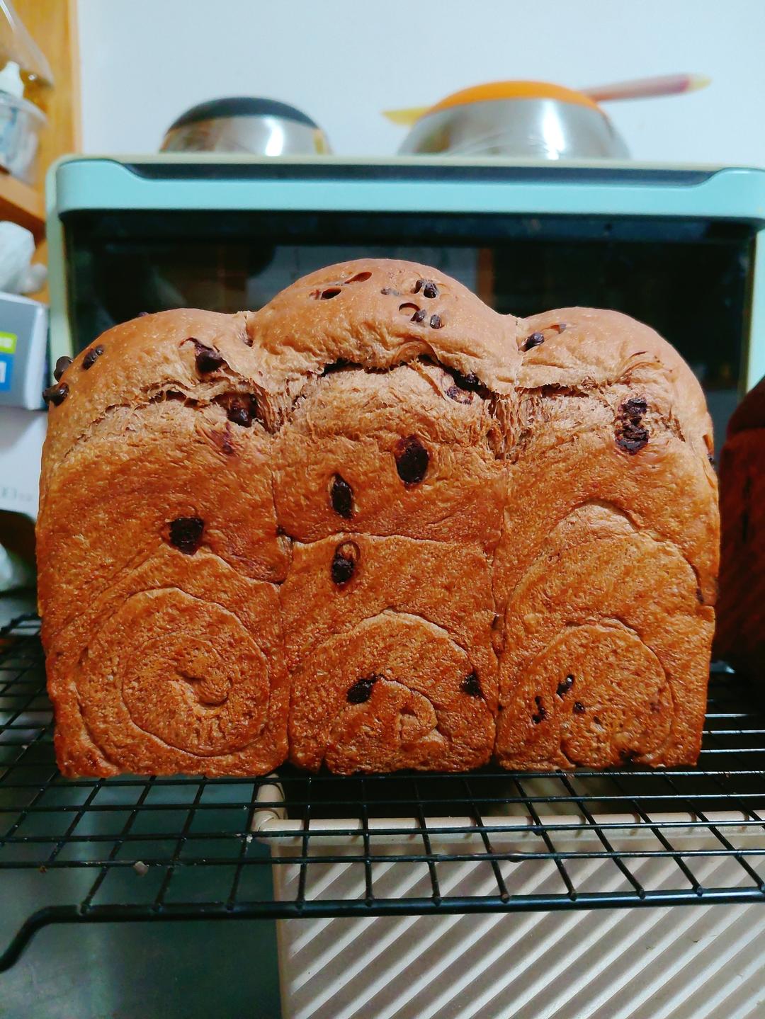 巨~巨好吃的巧克力奶油吐司