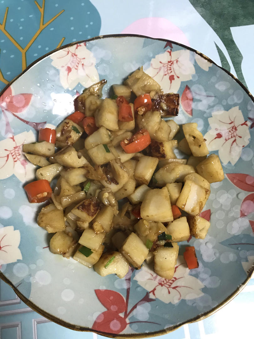 莲藕这样做，你家米饭都不够吃！下饭神器：孜然藕丁！