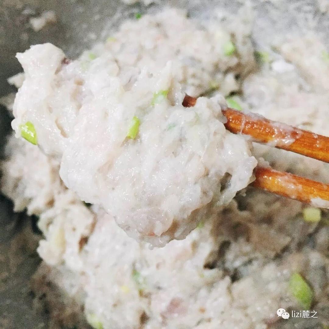 宝宝辅食：马鲛鱼饺子的做法 步骤2