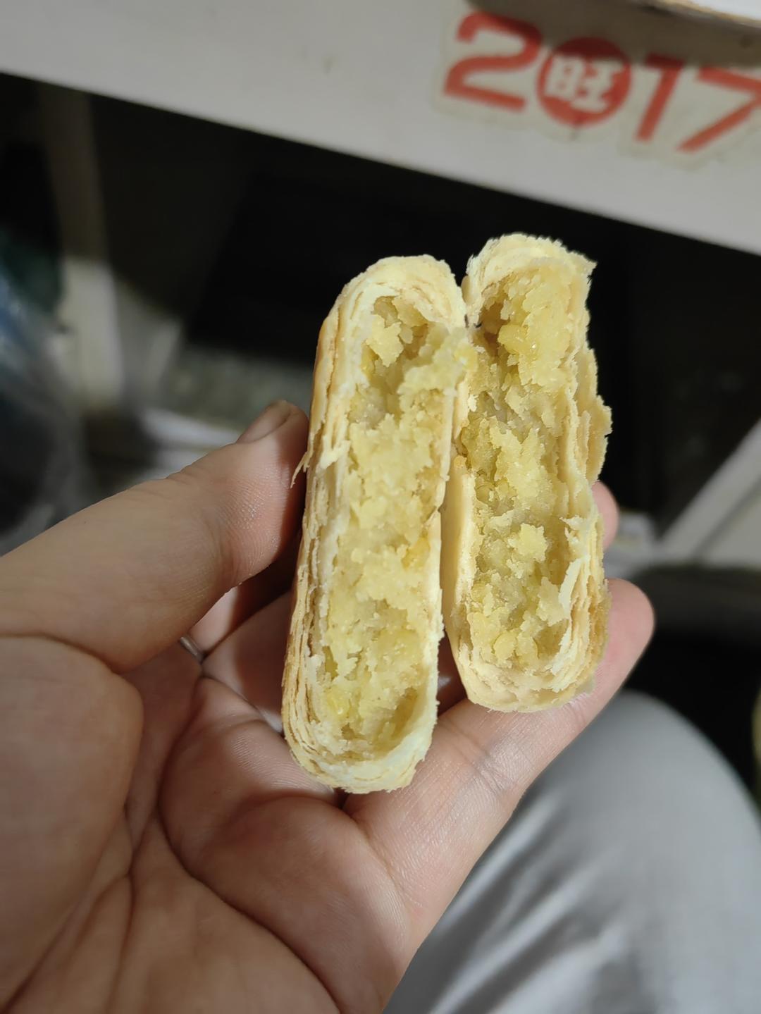 不用揉皮也能做出酥掉渣的绿豆酥饼