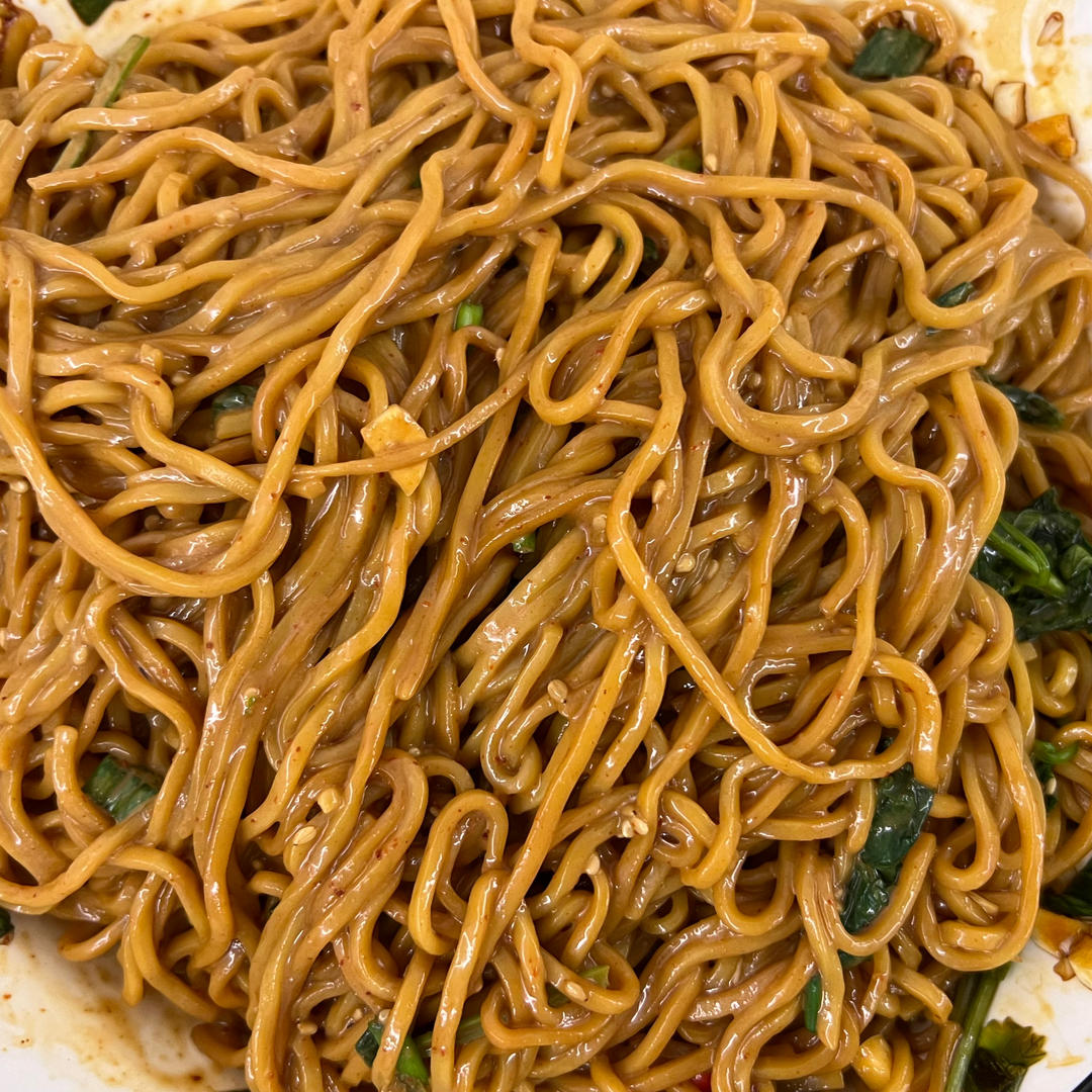 吃一次就爱上的麻酱肥牛拌面！味道绝了