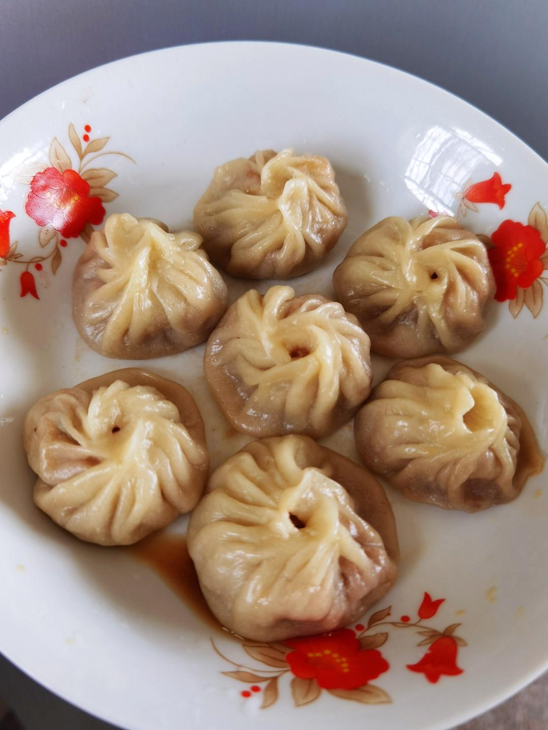 0失败灌汤小笼包(饺子皮版)