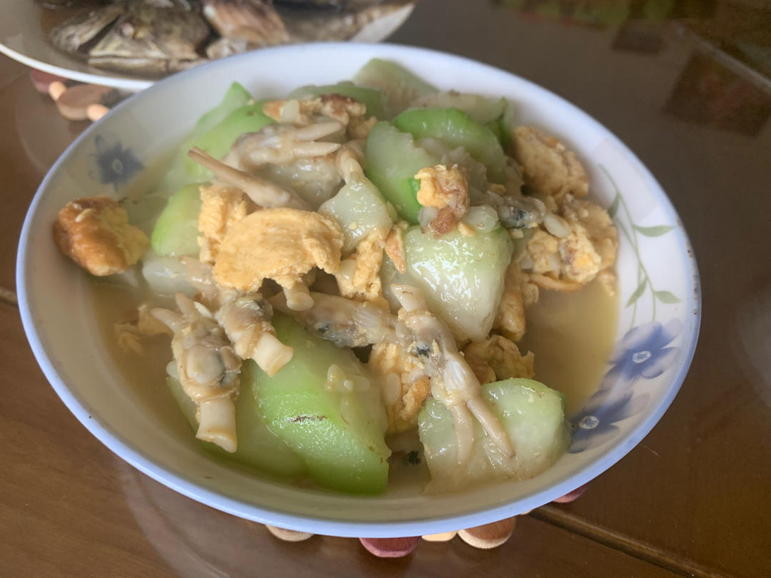 鲜掉眉毛的蛏子炒丝瓜