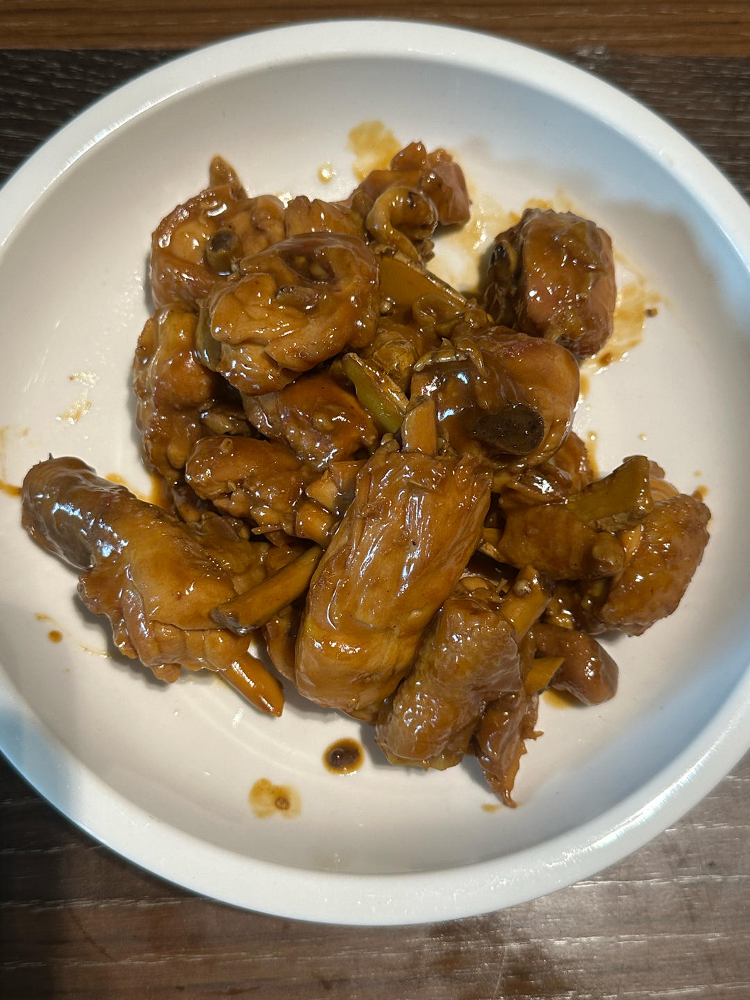 被白胡椒焖鸡香迷糊了，软烂脱骨巨好吃