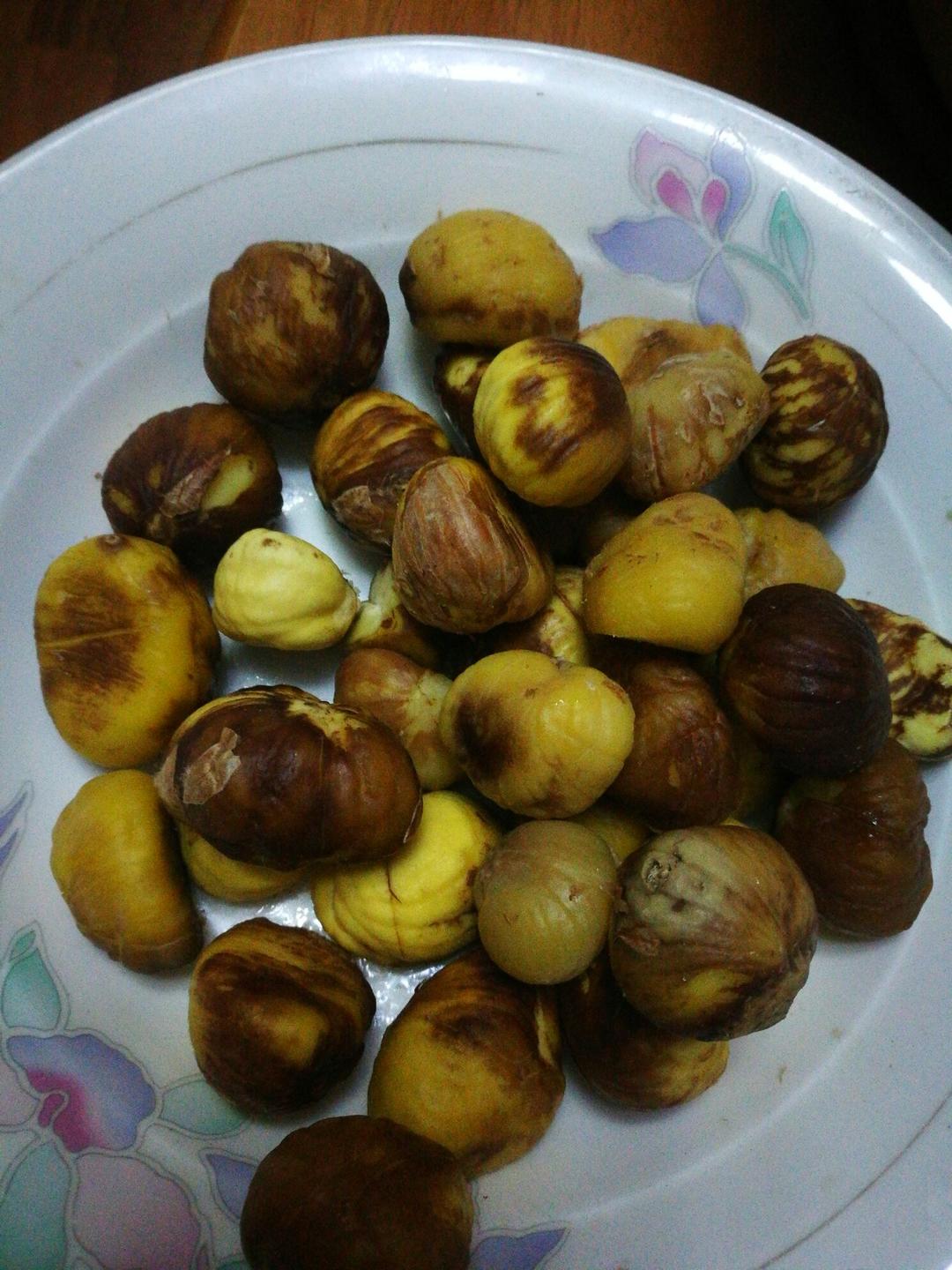 堂妈教你巧剥栗子壳