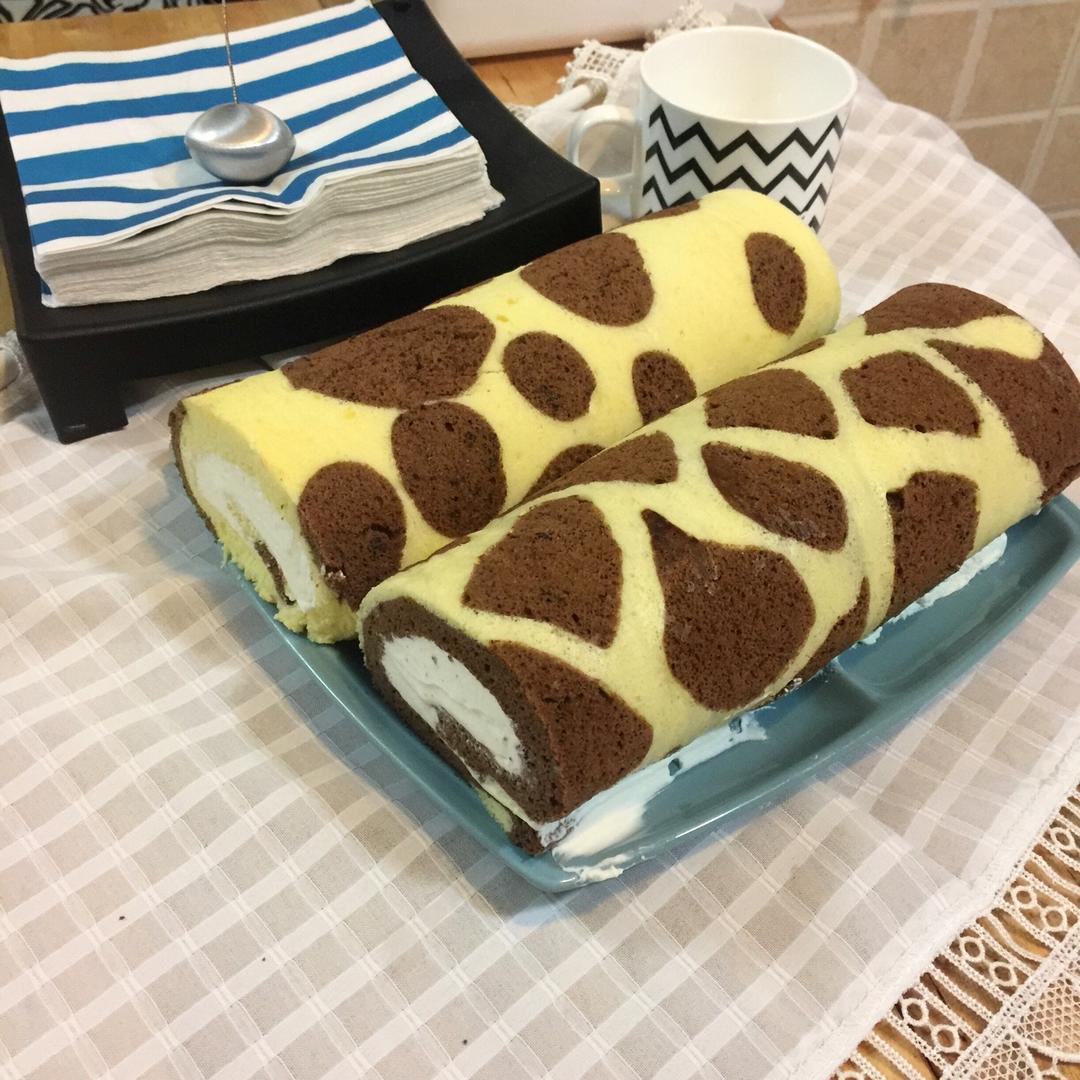 奶牛蛋糕卷+长颈鹿蛋糕卷