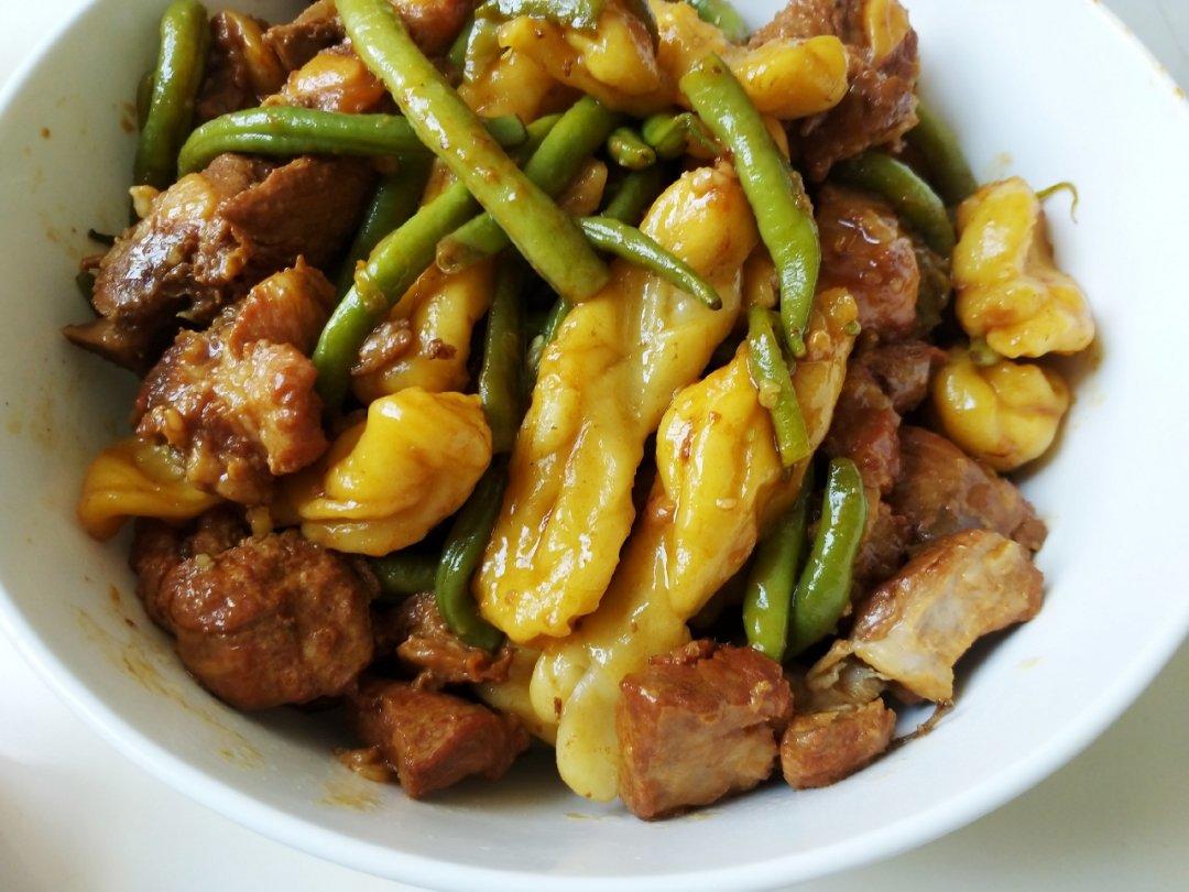 排骨豆角闷卷子