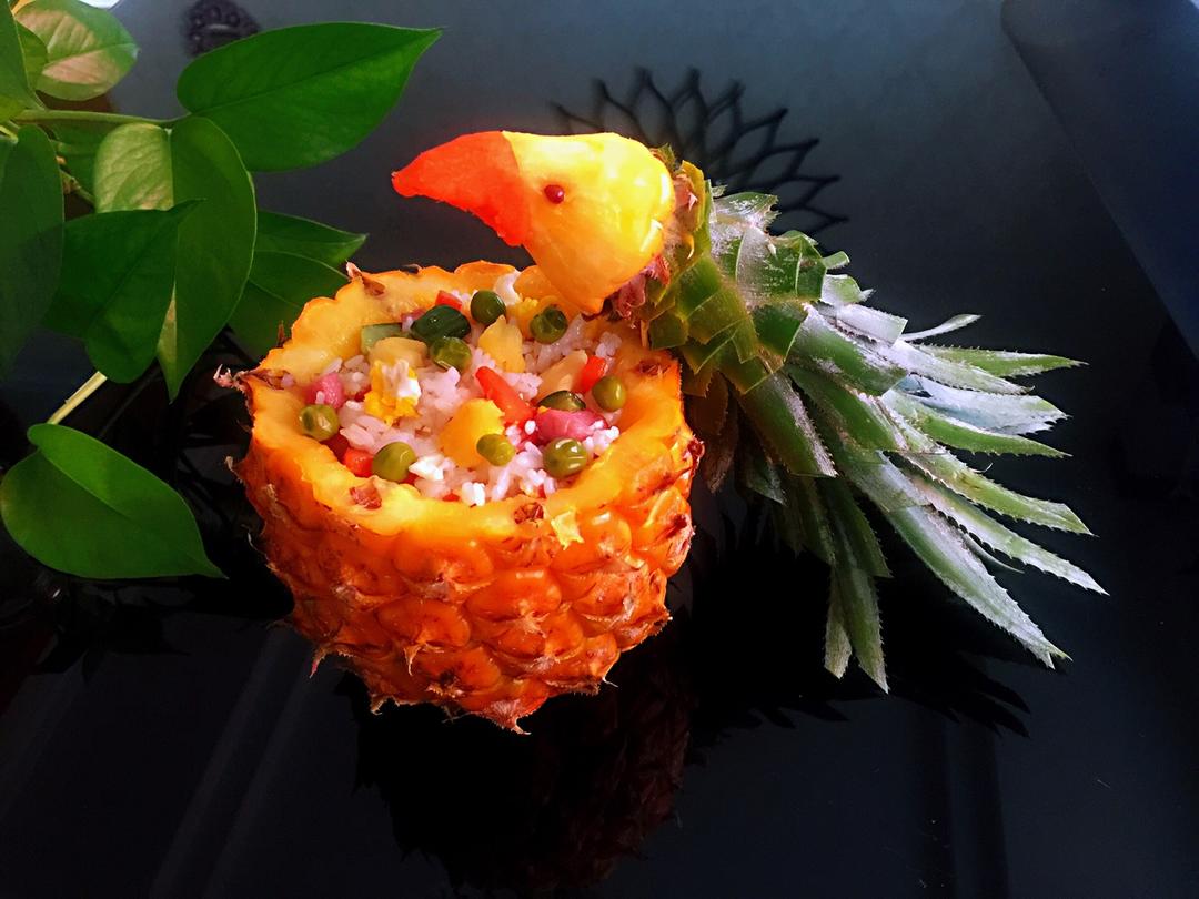 鸟语花香菠萝炒饭