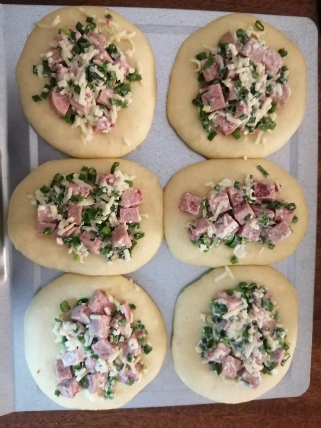 新手必做的午餐肉披萨面包 一次发酵 做法简单 当成早餐太方便了