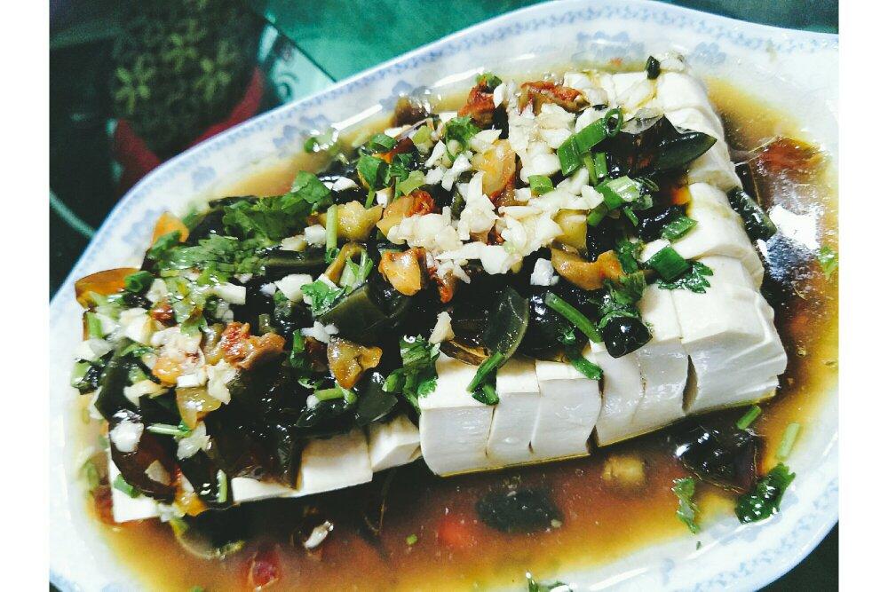 皮蛋拌豆腐