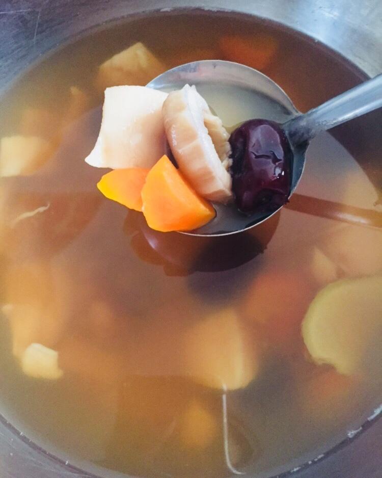 电饭锅香菇鸡汤