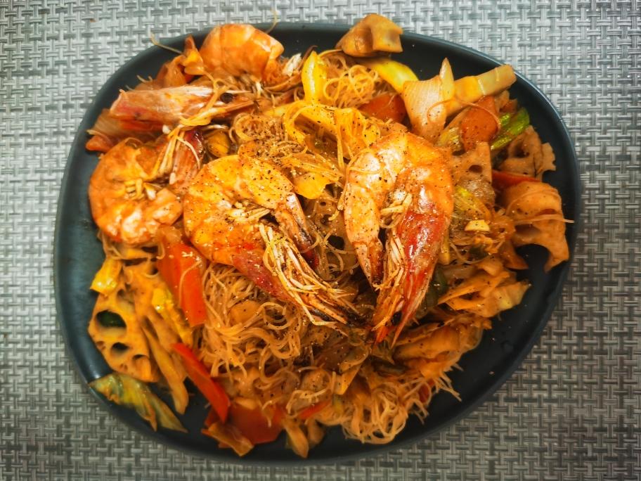 明虾炒粉干（泰式风味）