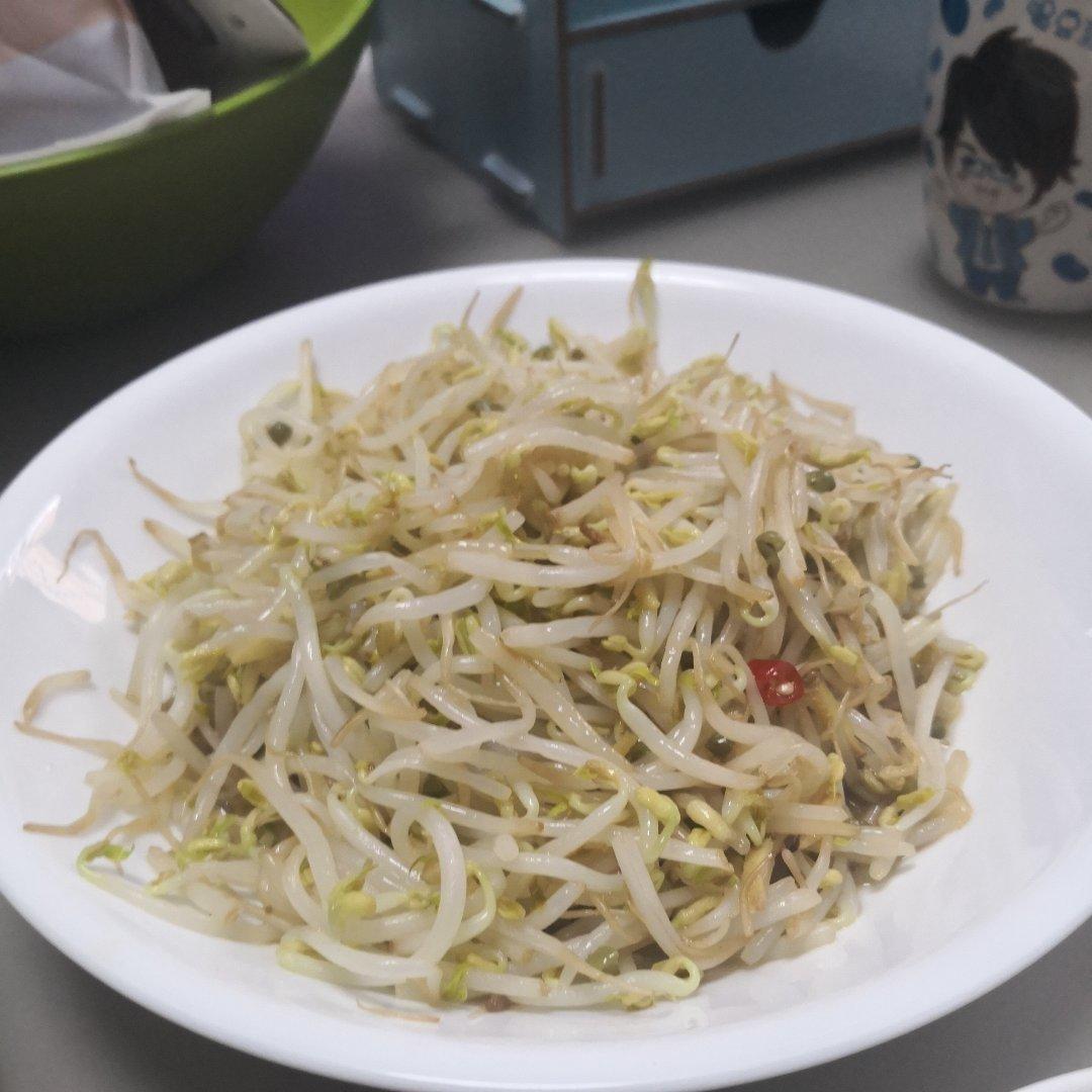 炝炒酸辣绿豆芽（超级快手菜）