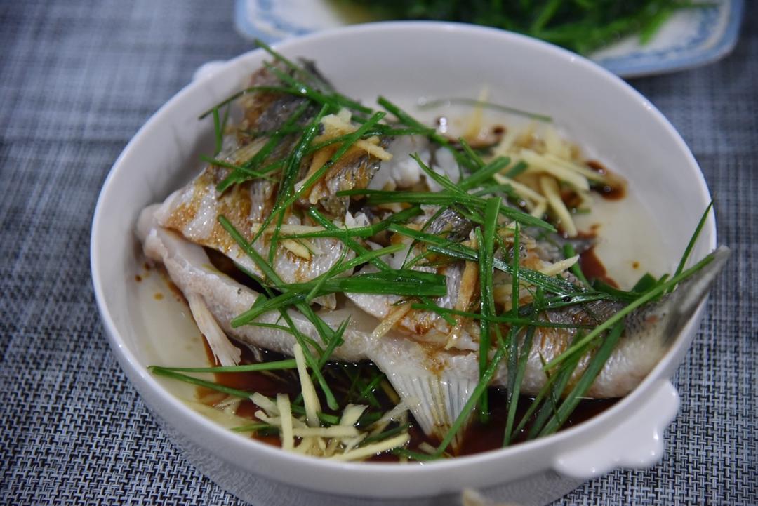 清蒸鲈鱼