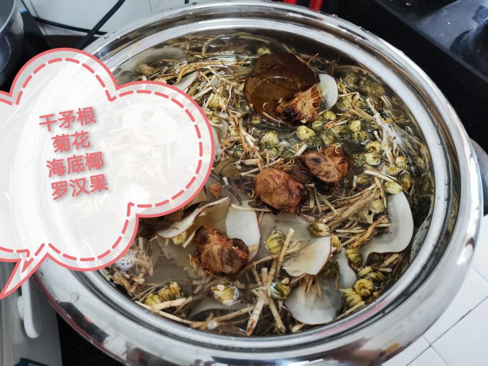 下火：海底椰罗汉果雪梨膏
