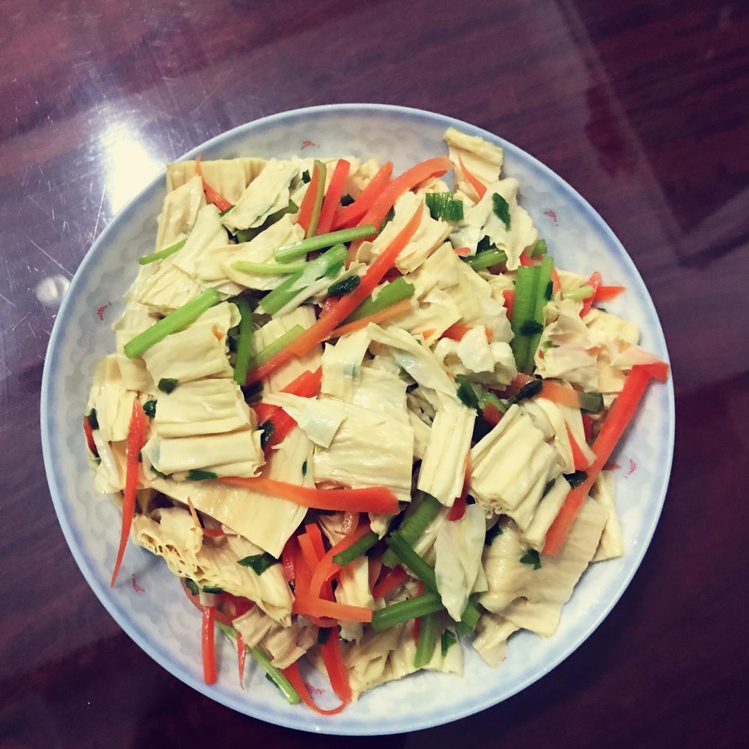 凉拌腐竹