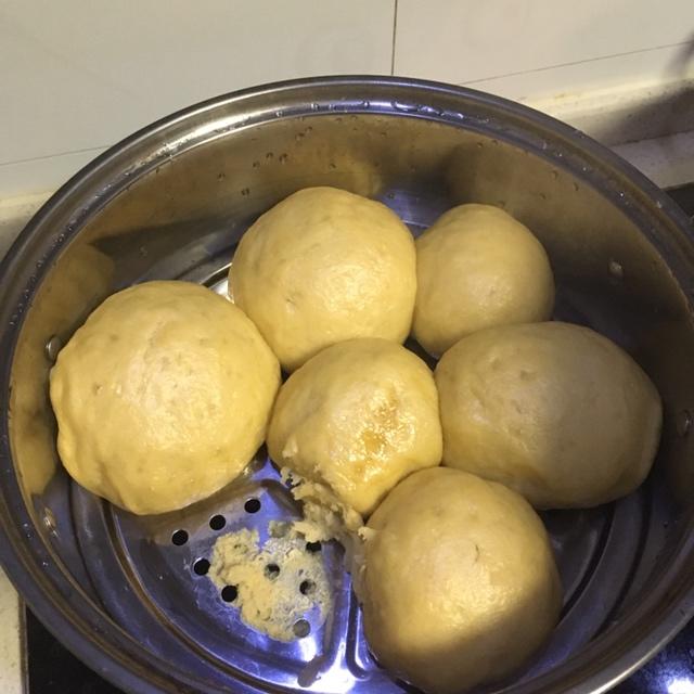 新手也可以--详解如何做出人见人爱、金黄的南瓜馒头