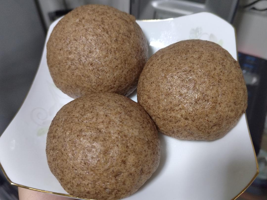 纯黑麦馒头