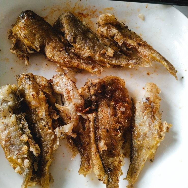 酥炸小黄花鱼