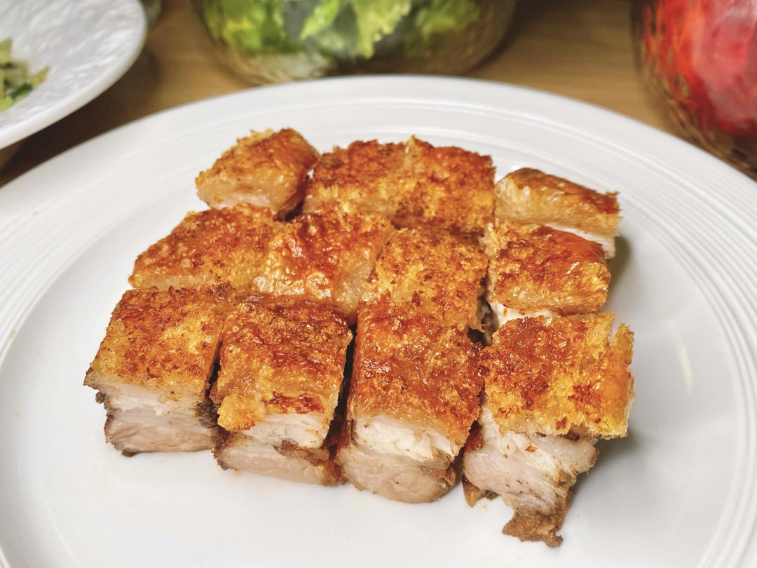 多次失败，越挫越勇终于做出来了广式脆皮烧肉