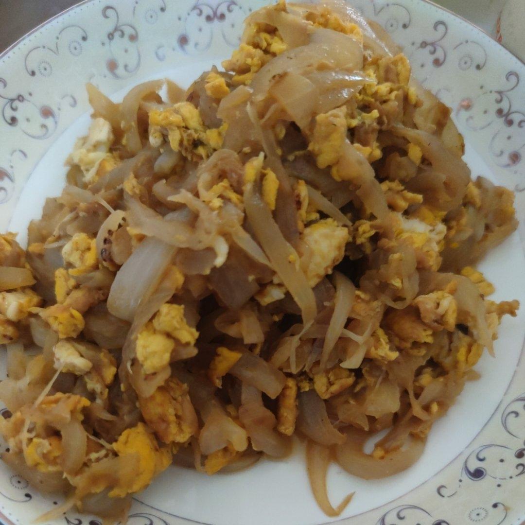 降压防癌的好食材  洋葱炒鸡蛋