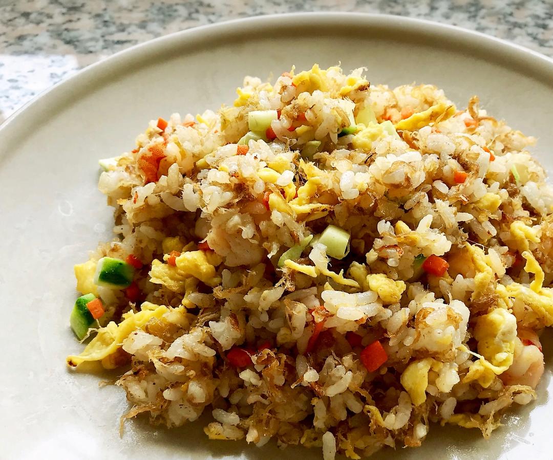 普罗旺斯假日做的肉松炒饭