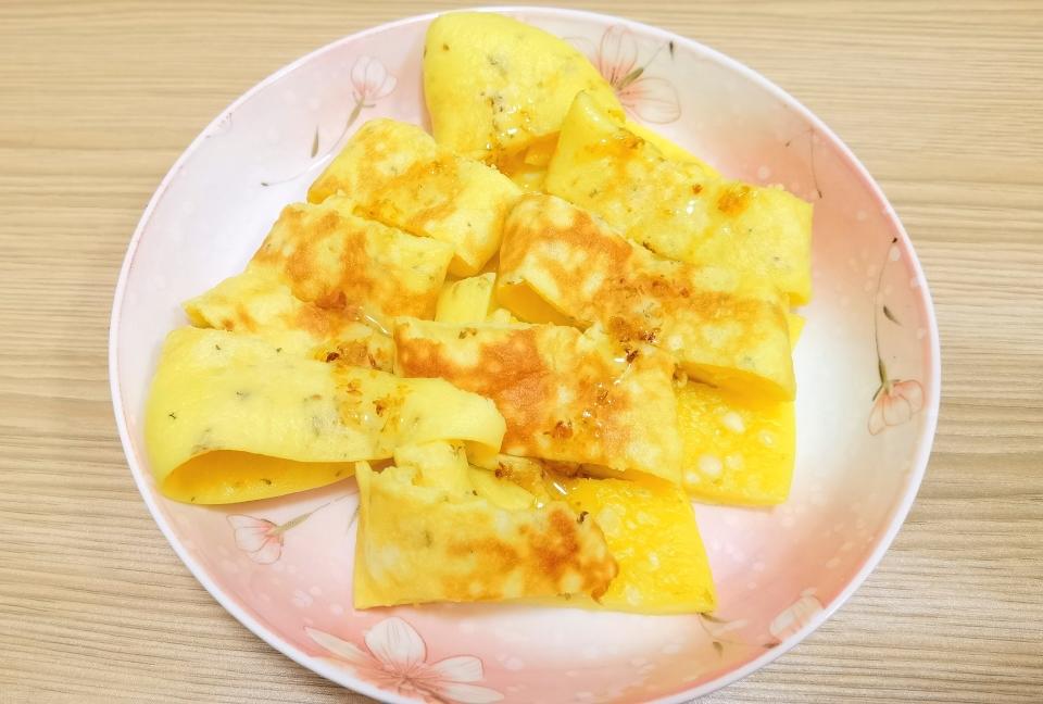 奶香桂花蛋卷快手 下午茶 平底锅的做法步骤图 可可与鱼 下厨房