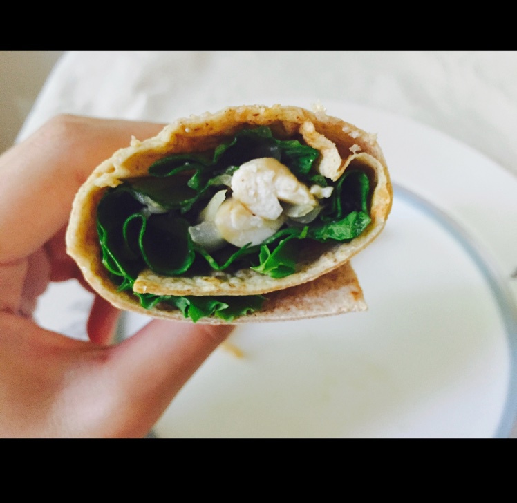 夏日快手减脂餐：菠菜鸡胸肉卷