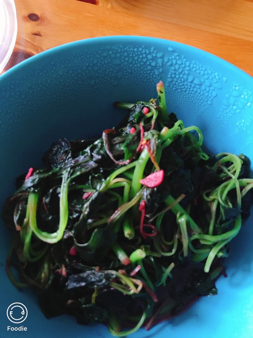 蒜茸炒红苋菜