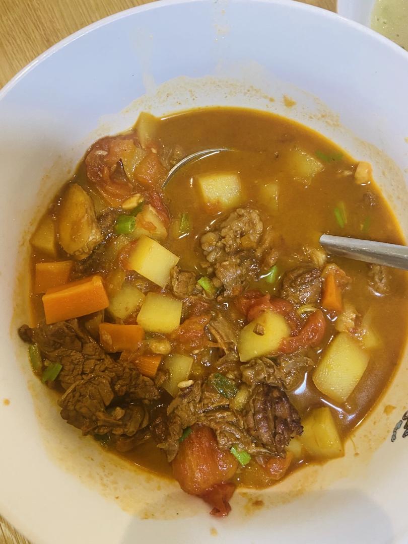 番茄土豆牛腩煲