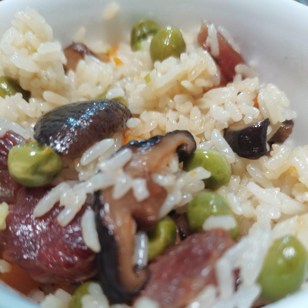 懒人必备～电饭煲腊肠焖饭