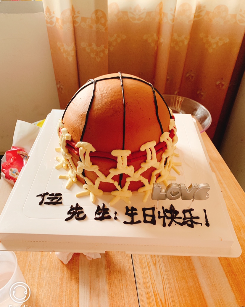 篮球造型奶油蛋糕