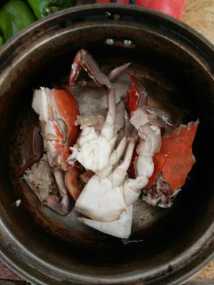 螃蟹西红柿汤（你想象不到的鲜美酸甜）的做法 步骤2