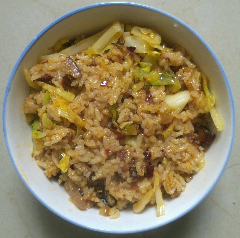 川味老干妈腊肉炒饭（懒人版）