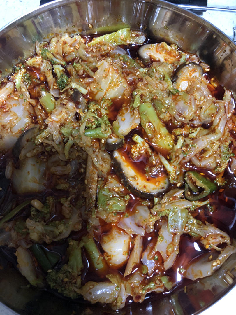 山姆麻辣冷泡汁—蔬菜（西兰花平菇豆皮）、海鲜（虾仁）