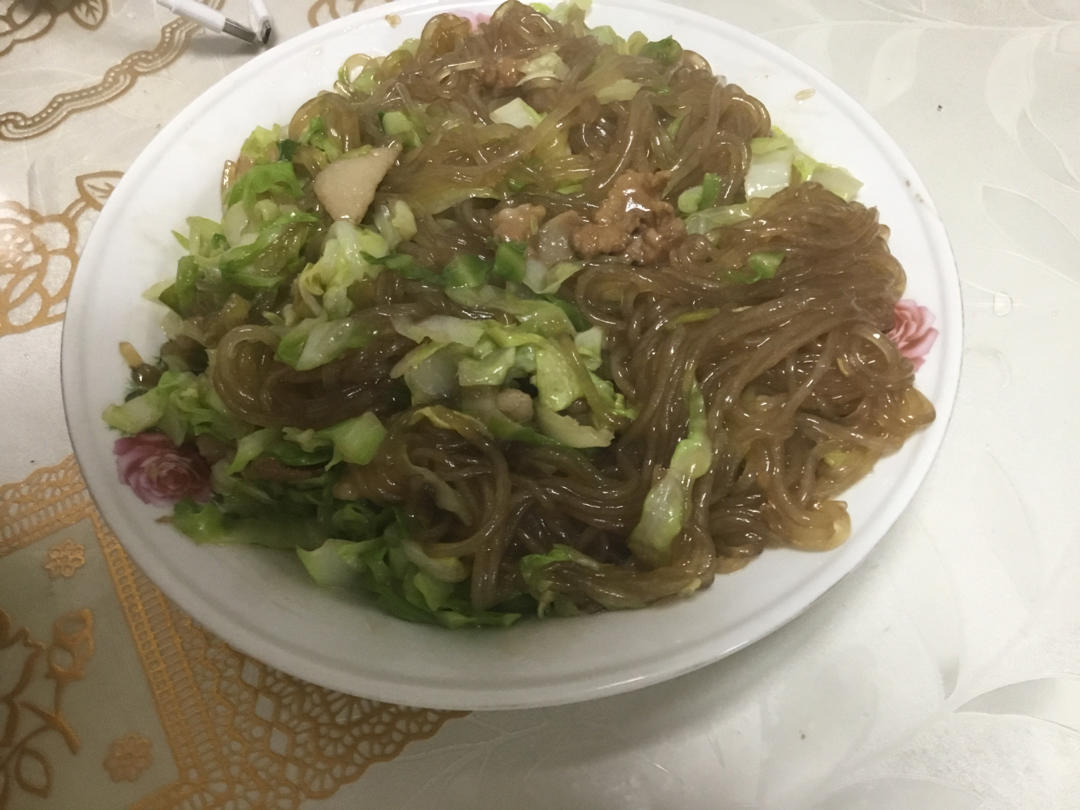 最近爱吃粉丝粉条～包菜炒粉丝