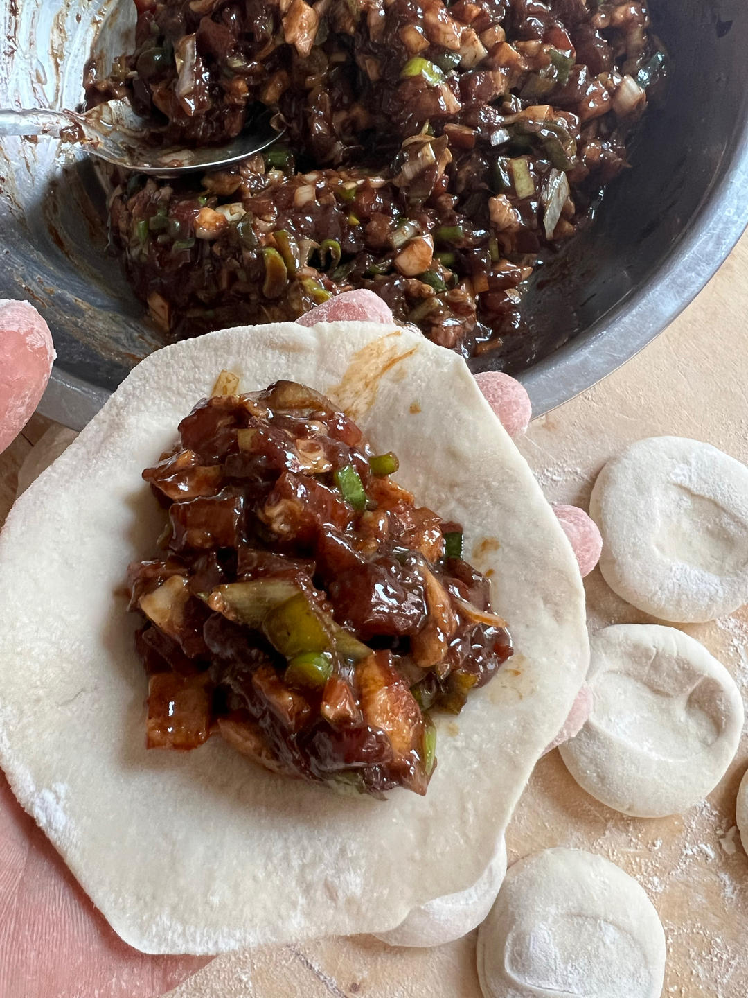 【酱香大肉包】超喧软的一次揉面一次发酵法