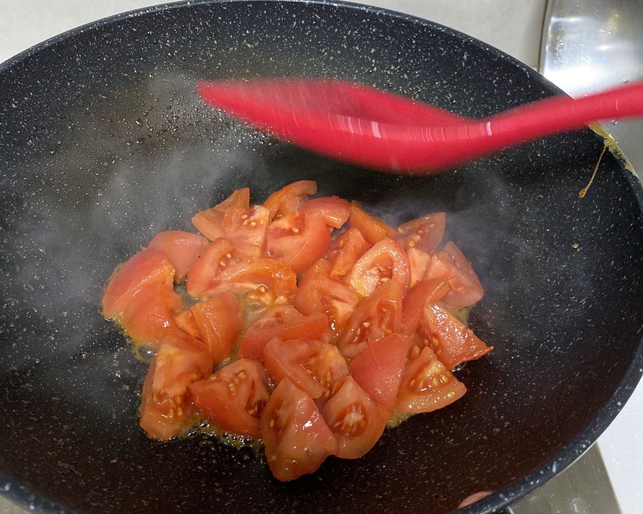 茄汁荷包蛋的做法 步骤3