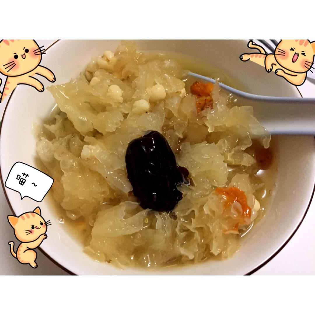 红枣薏米银耳羹