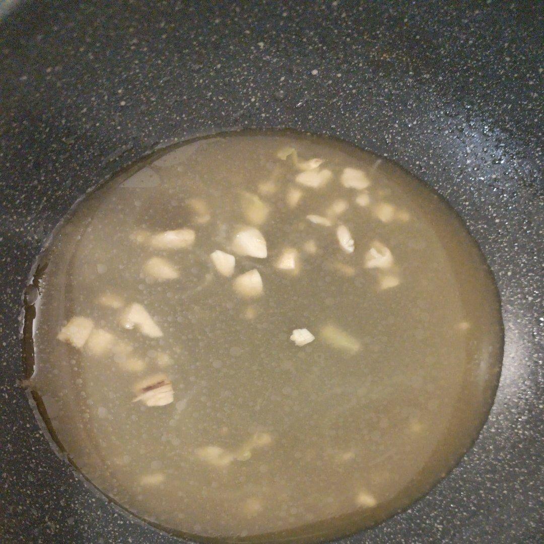 娃娃菜粉丝煲，低卡又鲜美