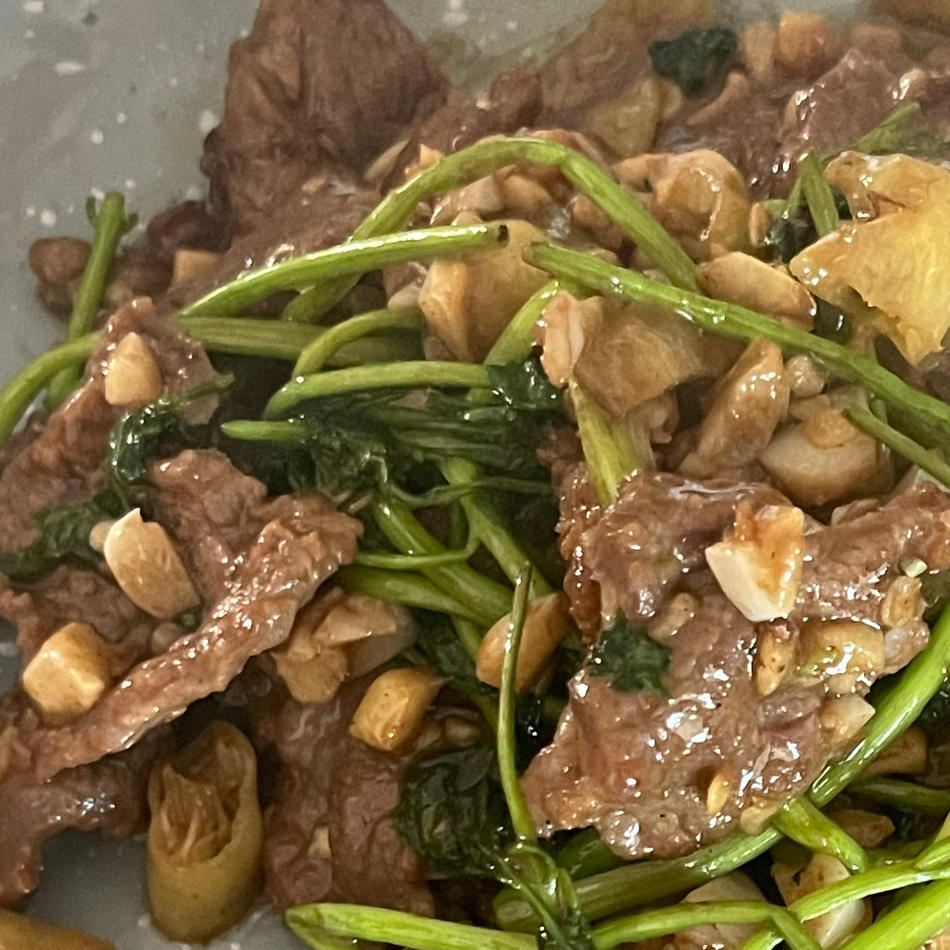 小炒黄牛肉，肉嫩味香！太好吃了简直是米饭杀手！