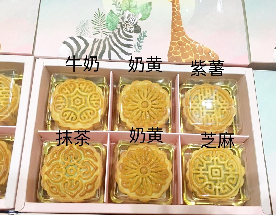 广式月饼—蛋黄莲蓉月饼