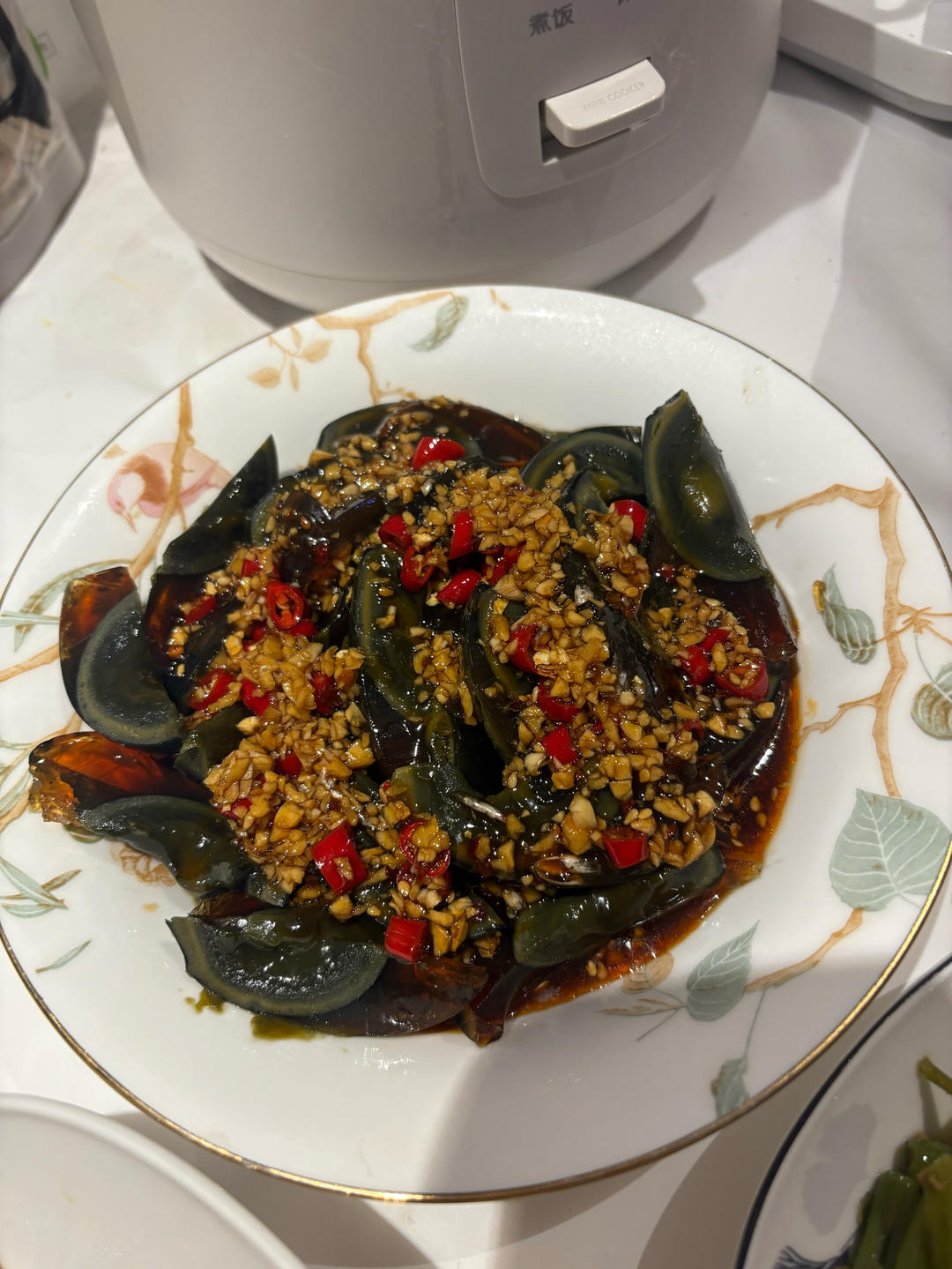 凉拌皮蛋豆腐