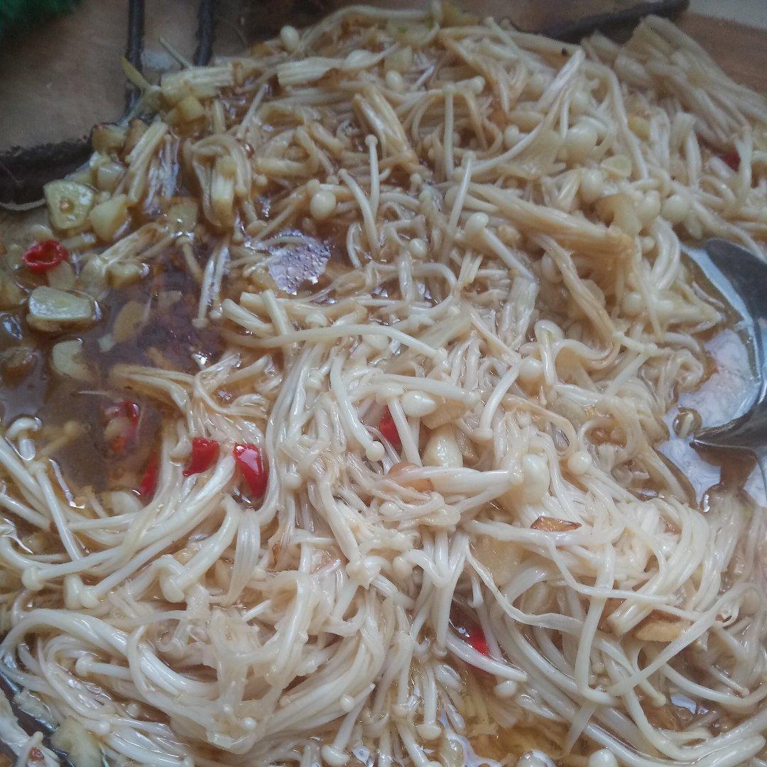 蒜蓉蒸金针菇