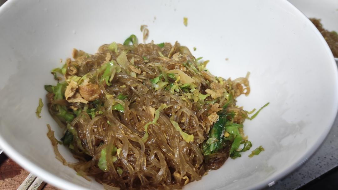 包心菜炒红薯粉丝