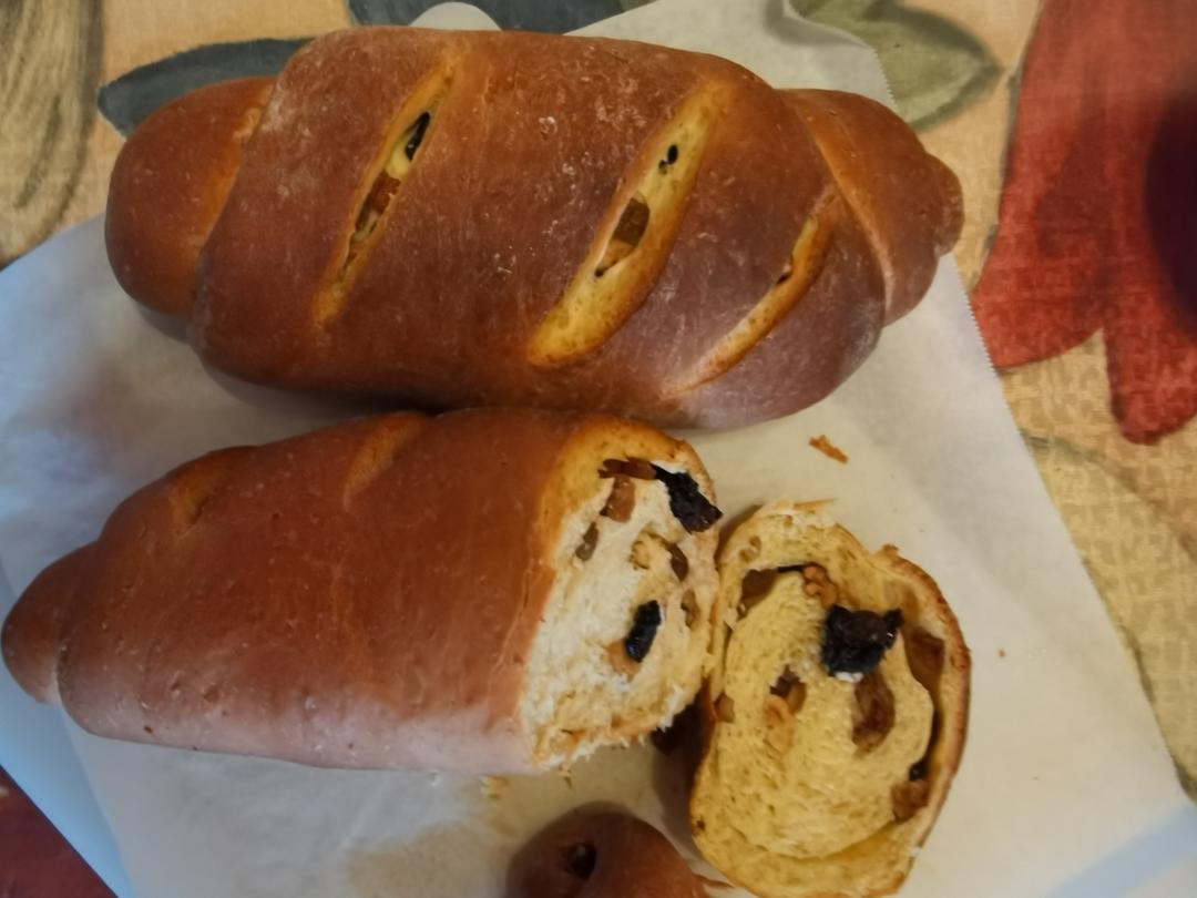 风靡代购店的新疆果仁大列巴